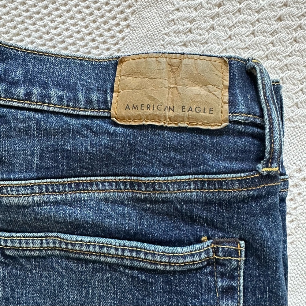American Eagle Relaxed Distressed Straight Leg Men’s Jeans 32x30-Whiskered Faded - Picture 10 of 10